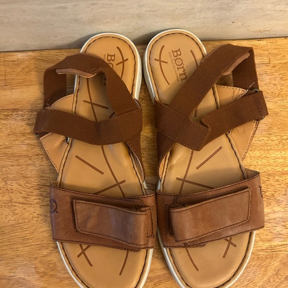 Born Alli Adjustable Leather Stretch Strap Sandals - Picture 2 of 11